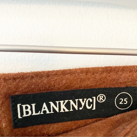 BLANK NYC Brown Suede Patch Pocket Mini Skirt Size 25 - Picture 7 of 10